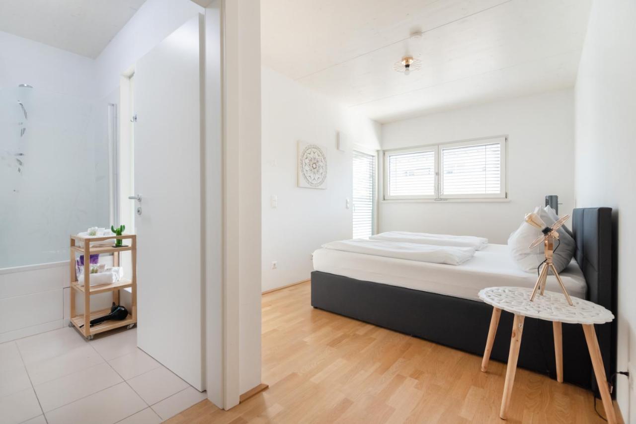 Helles, Neues Dg Apartment Mit Blick Zum Donauturm 비엔나 외부 사진