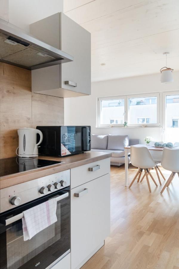 Helles, Neues Dg Apartment Mit Blick Zum Donauturm 비엔나 외부 사진