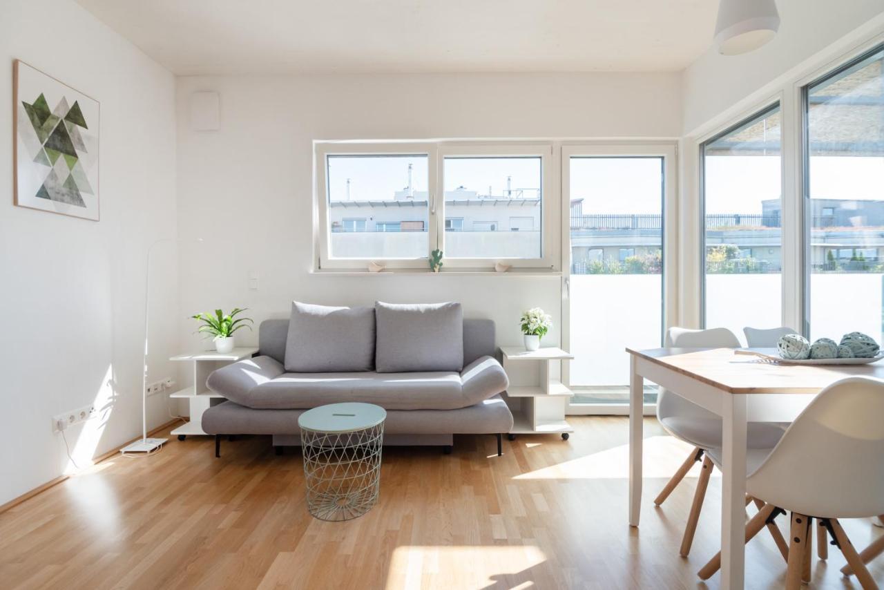 Helles, Neues Dg Apartment Mit Blick Zum Donauturm 비엔나 외부 사진