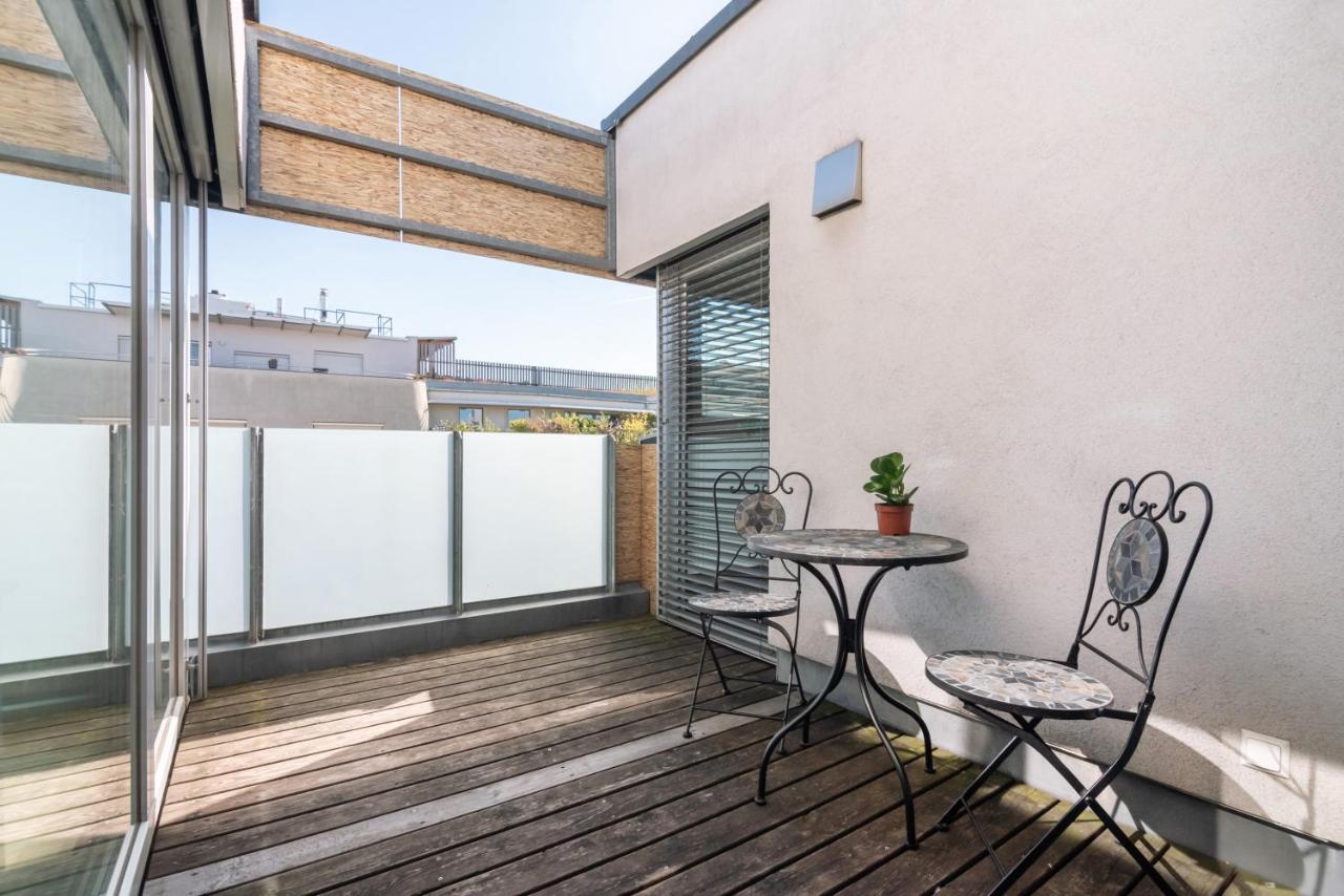 Helles, Neues Dg Apartment Mit Blick Zum Donauturm 비엔나 외부 사진
